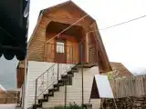 Трёхместный номер Эконом с балконом и с видом на горы