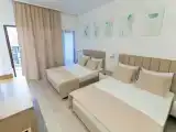 Четырёхместный семейный номер Deluxe с видом на внутренний двор