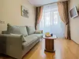 Апартаменты с 2 комнатами с балконом и с красивым видом из окна
