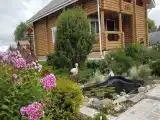 Коттедж с балконом