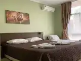 Трёхместный полулюкс с балконом и с красивым видом из окна