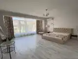 Четырёхместный люкс Стандарт с красивым видом из окна