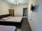 Трёхместный номер Стандарт с балконом и с видом на внутренний двор