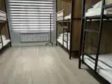 Кровать в общем номере (мужской номер)