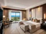 Двухместный номер Superior with side sea view