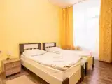 Трёхместный семейный номер в 1 корпусе с 2 комнатами