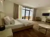 Семейный люкс с балконом и с красивым видом из окна
