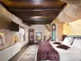 Четырёхместный люкс Family Cave