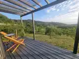 Коттедж с балконом и с красивым видом из окна