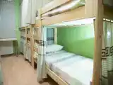 Кровать в общем номере (мужской номер)