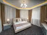 Шестиместный люкс с балконом