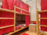 Кровать в общем номере