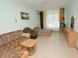 Трёхместный полулюкс с красивым видом из окна