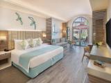 Полулюкс with Dedicated Pool & Beach Premium Garden Terrace