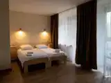 Номер Стандарт Мансарда с балконом и с видом на озеро