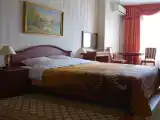Номер 1 категории с диваном