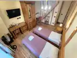 Шестиместный комната семейная Улучшенная с видом на город