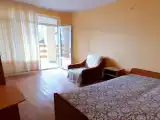 Трёхместный номер Стандарт с балконом и с красивым видом из окна