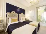 Семейный люкс с красивым видом из окна