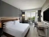 Двухместный номер Deluxe с балконом и с видом на город