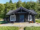 Четырёхместный коттедж с красивым видом из окна