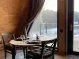 Коттедж с красивым видом из окна