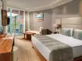 Номер Deluxe Standart с балконом и с видом на горы