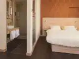 Номер Business