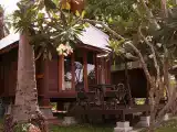 Семейное бунгало с видом на сад