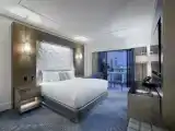 Двухместный номер Corner Deluxe с балконом