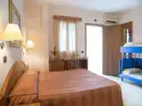 Четырёхместный номер Стандарт с патио