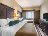 Четырёхместный люкс с видом на озеро