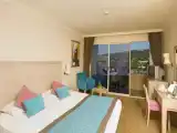 Номер Стандарт с частичным видом на море