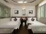 Четырёхместный семейный номер Стандарт с балконом и с видом на город