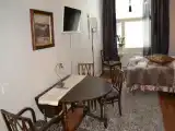 Студия с видом на сад