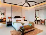 Семейный люкс St. Regis с 2 комнатами с видом на сад
