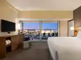 Двухместный люкс для гостей с ограниченными возможностями