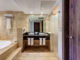 Полулюкс Diamond Club Luxury с видом на бассейн