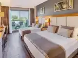 Номер Lake House