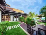 Вилла с бассейном Royal Seaside с 2 комнатами seafront