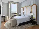 Двухместный клубный люкс The Ivory c 1 комнатой с балконом и с видом на бассейн