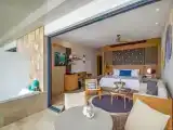 Двухместная Полулюкс Swim-Out Serenity Club Romance