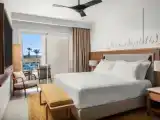 Двухместный люкс Beachside Romantic с видом на бассейн