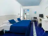 Двухместный номер with private garden Panoramic с видом на море