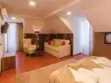 Трёхместный номер Superior Chiado view