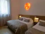 Трёхместный номер с видом на город