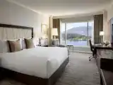 Двухместный номер Signature Harbor Stanley Park View