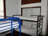 Кровать в общем номере (мужской номер)