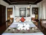 Pool Villa Beachside
