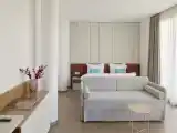 Двухместный полулюкс с фронтальным видом на море